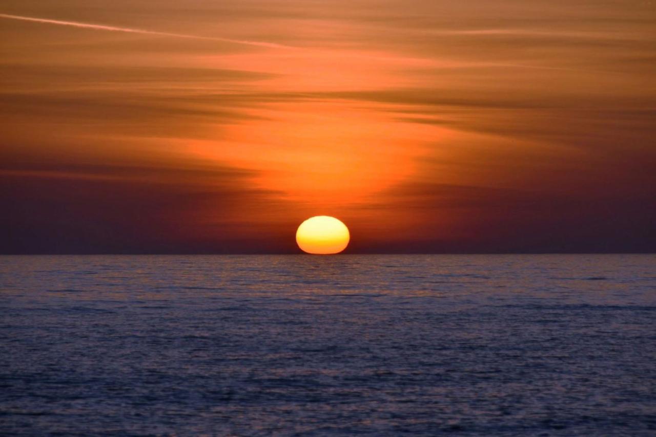Sunrise Beach Oscoda @ Surfside 外观 照片